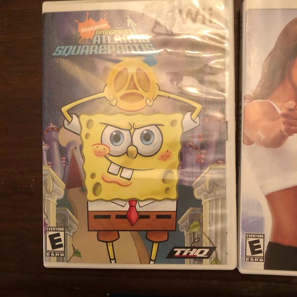 Nintendo Wii Console with White Controllers and Games - NO CORDS - UNTESTED - Picture 2 of 11